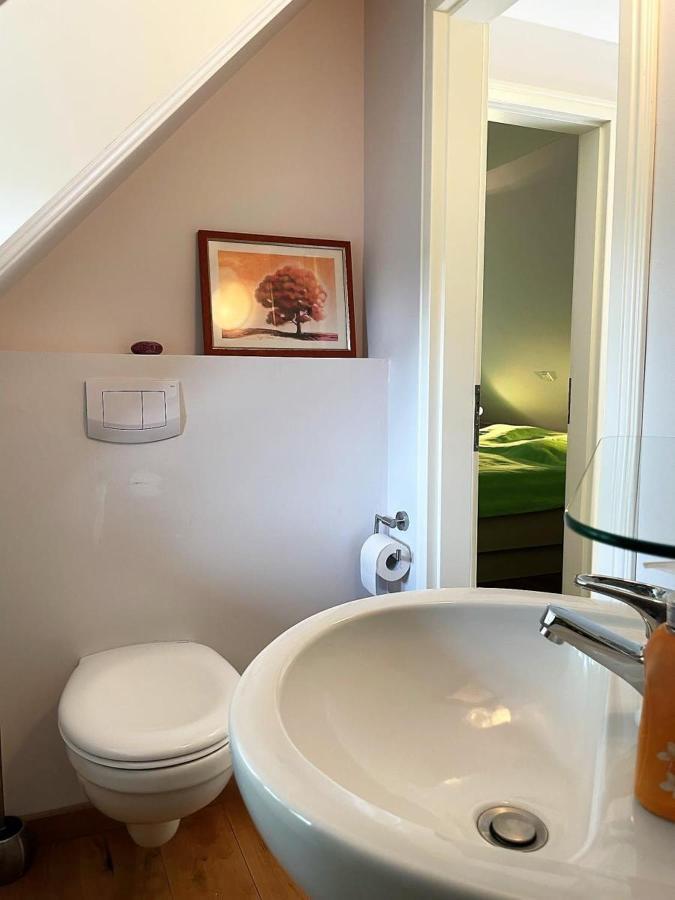 Das Puppenhaus, Reetdach, Sauna, Kamin, Eingezaeunt, Badewanne, Haustiere Willkommen Emmelsbüll-Horsbüll المظهر الخارجي الصورة